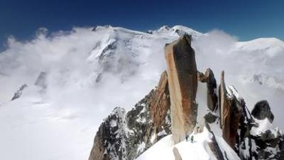 Bergauf-Bergab: Steile Grate im Mont-Blanc-Massiv