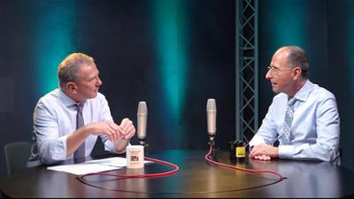 Der Professor und der Wolf: Politik und Medien