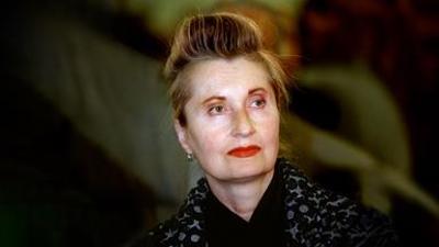 Dokumentarfilm: Elfriede Jelinek – Die Sprache von der Leine lassen