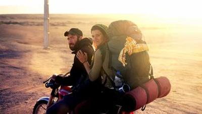 Dokumentarfilm: Weit. Die Geschichte von einem Weg um die Welt
