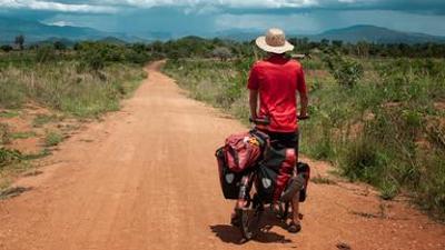 Dokumentarfilmzeit: Anderswo. Allein in Afrika
