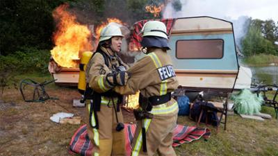 Fernsehfilm: Feuerwehrfrauen – Heim gesucht