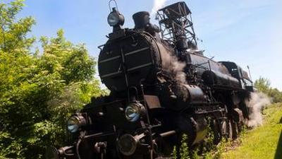 Geschichte: Auf den Schienen des Doppeladlers