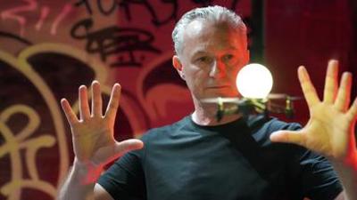 Kulturplatz: Der Zürcher Drohnenkünstler in der Tech-Elite Folge 2: Kulturplatz vom 6. Dezember 2025