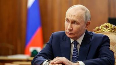 Kulturzeit: Bröckelt Putins Macht?