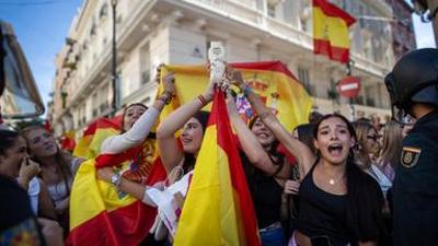Kulturzeit: Spanien zwischen Protest und Neuwahlen