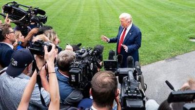 Kulturzeit: Wie Trump die Presse unter Druck setzt
