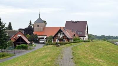 Kulturzeit: Wahrenberg - ein Dorf an einem Tisch
