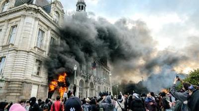 Kulturzeit: Gewalt eskaliert bei Protesten in Frankreich