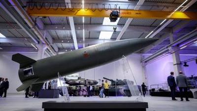 Kulturzeit: Rüstungsindustrie: Arbeiten für den Krieg?