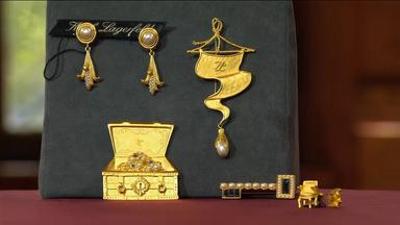 Kunst + Krempel: Modeschmuck, eine Schwanenuhr und ein Kartenspiel