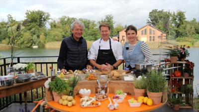 Mit Herz am Herd: Gnocchi mit Pilzrahmsoße, Pinienkernen und Maronen
