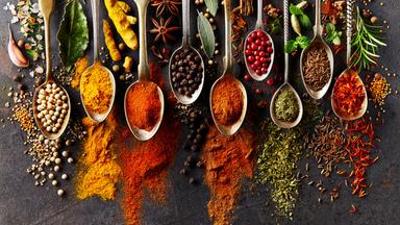 Mit Herz am Herd: Kürbiscurry mit Hähnchen und Basmatireis
