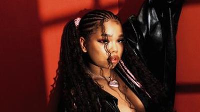 Musik: Zoe Wees Musik: Zoe Wees