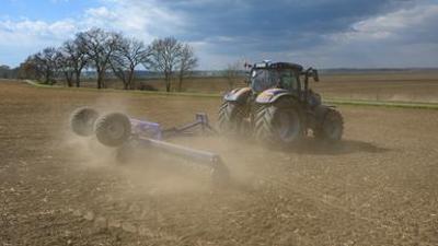 nano: Dürre in der Landwirtschaft: Wie Bauern Ernten retten | NANO