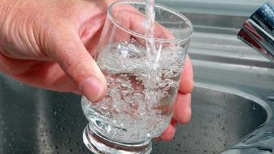 nano: 60.000 Menschen betroffen: PFAS verseucht Trinkwasser im Elsass nano: 60.000 Menschen betroffen: PFAS verseucht Trinkwasser im Elsass