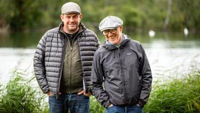 Politik und Gesellschaft: Bezzel & Schwarz - Die Grenzgänger: Der Lech