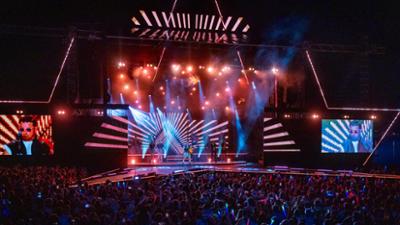 Politik und Gesellschaft: Hits, Herz, Heimat - Der Schlagerhype