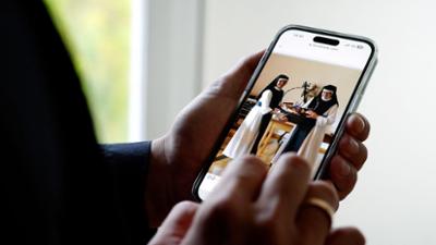 Politik und Gesellschaft: Arbeit, Gebet und Social Media - Vom Klosterleben in einer digitalen Welt