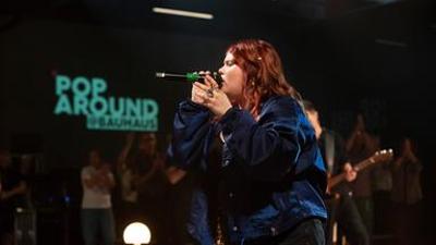 Pop Around @ Bauhaus: Live-Konzert mit Loi erleben