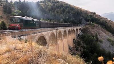 Reise: Transiberiana d’Italia – Im Centoporte durch die Abruzzen Reise: Transiberiana d’Italia – Im Centoporte durch die Abruzzen