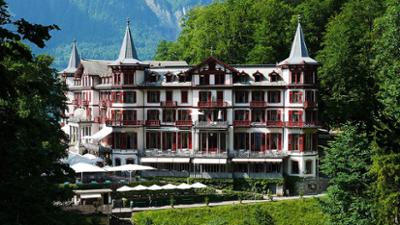 Schweizer Hotelgeschichten: 2/4