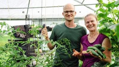 Servicezeit: Unsere eigene Farm: Maria und Sebastian – Rinder und Gemüse vom Biohof in Ostwestfalen Servicezeit: Unsere eigene Farm: Maria und Sebastian – Rinder und Gemüse vom Biohof in Ostwestfalen