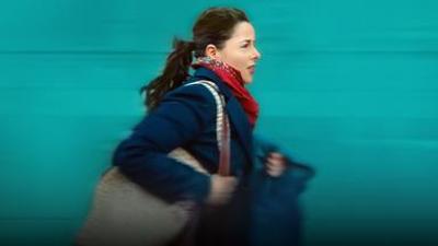 Spielfilm: Julie - Eine Frau gibt nicht auf