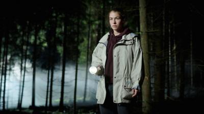 Spielfilm: Schweigend steht der Wald