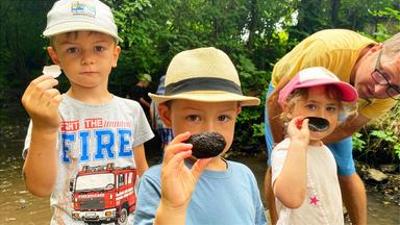 UNKRAUT: Naturschutz „Do it yourself“ – Kleine Bachpaten und große Biotop-Vernetzer UNKRAUT: Naturschutz „Do it yourself“ – Kleine Bachpaten und große Biotop-Vernetzer
