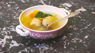 Wiener Lifestyle: Knödel, Gulasch, Mazzes