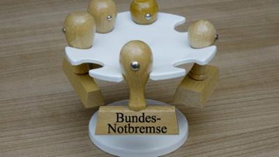 alpha-demokratie: Letzte Ausfahrt Infektionsschutzgesetz