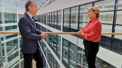 alpha-thema: Koalitionsverhandlungen