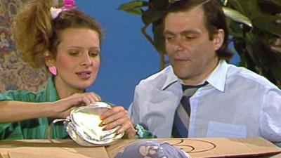 Bon Courage: Folge 3/39: Besitzanzeigende Begleitwörter, Fragen mit "qu'est-ce que" Bon Courage: Folge 3/39: Besitzanzeigende Begleitwörter, Fragen mit "qu'est-ce que"