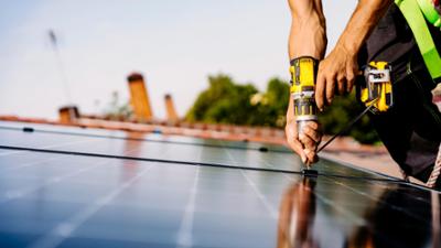 Gemeinsam aufs Dach - Sonnenenergie für alle: Gemeinsam aufs Dach · Sonnenenergie für alle