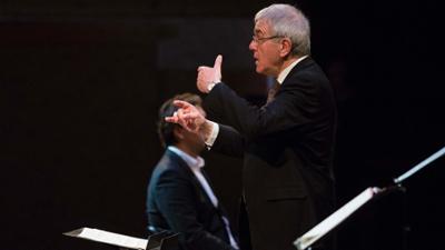 Howard Arman dirigiert Mozart: c-Moll-Messe