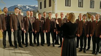 kreuz & quer nah dran: Männerchor mit Dame