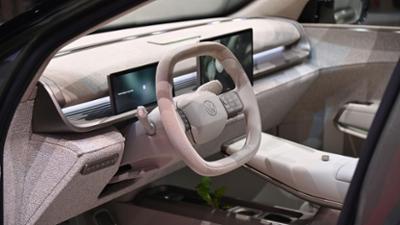 nano: Blitzen, blinken, blenden - nimmt die Autoindustrie wieder Fahrt auf? nano: Blitzen, blinken, blenden - nimmt die Autoindustrie wieder Fahrt auf?