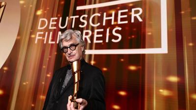 Tagesgespräch: Kinski gegen Wenders: Wie sollte man nachträglich mit strittigen Filmszenen umgehen?