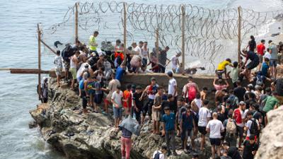 Tagesgespräch: Ansturm auf Ceuta: Was machen die Bilder mit Ihnen?