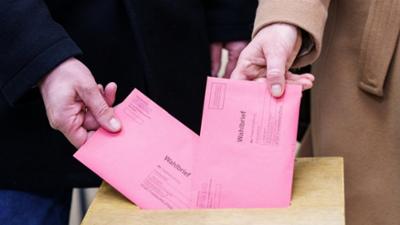 Tagesgespräch: Programme, Kandidaten, Emotionen: Was ist für Sie wahlentscheidend?