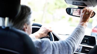 Tagesgespräch: Sicheres Fahren: Ist das eine Frage des Alters?