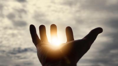 Tagesgespräch: Sekten, Seelenfänger und obskure Gemeinschaften: Welche Erfahrungen haben Sie gemacht?