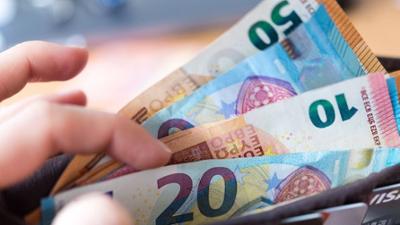 Tagesgespräch: Zu teuer und zu großzügig: Ist die Kritik am Bürgergeld berechtigt?