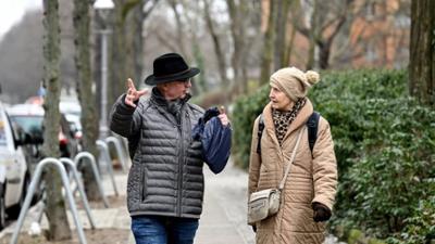 Tagesgespräch: Dialog zwischen Alt und Jung: Bei welchen Themen gehen die Meinungen auseinander?