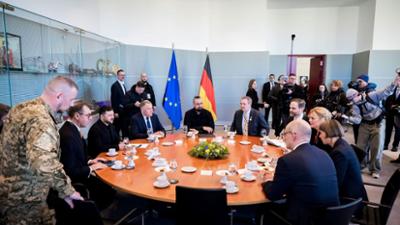 Tagesgespräch: Ukraine-Verhandlungen: Welchen Preis darf Frieden haben?