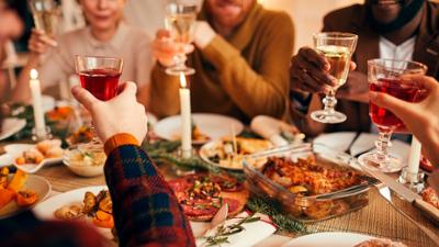 Tagesgespräch: Weihnachten mit Freunden und Fremden: Können Sie sich das vorstellen?