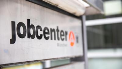 Tagesgespräch: Fördern und Fordern: Welche Erfahrungen haben Sie mit dem Jobcenter gemacht?