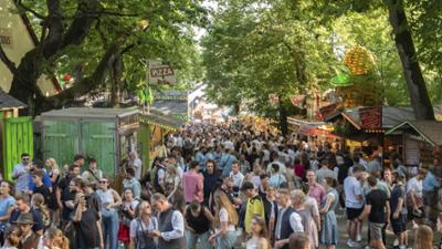 Tagesgespräch: Skandal um schwarze Liste: Welche Lieder gehören nicht ins Festzelt?