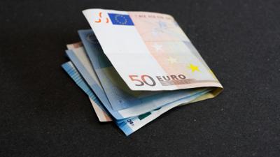 Tagesgespräch: Neues Design für Euroscheine: Brauchen wir überhaupt noch Bargeld?